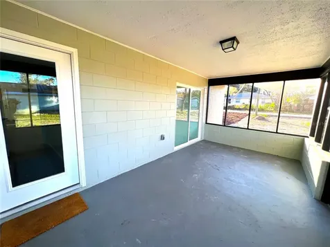 379 W New Hampshire Avenue Deland FL 32720