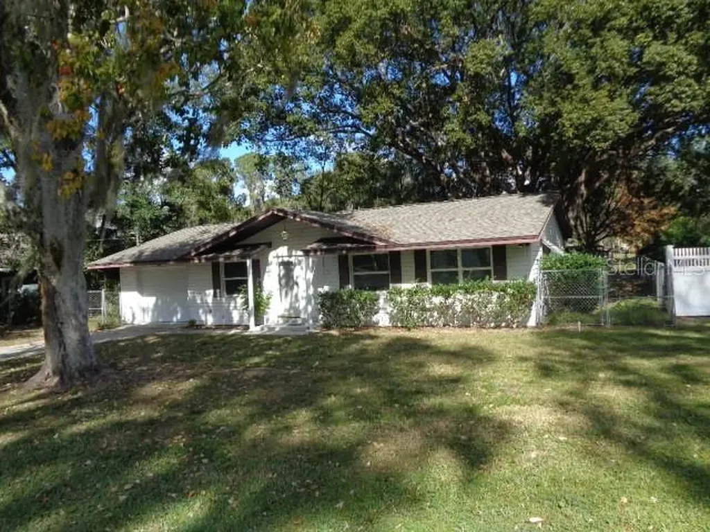 711 W Woodward Avenue Eustis FL 32726