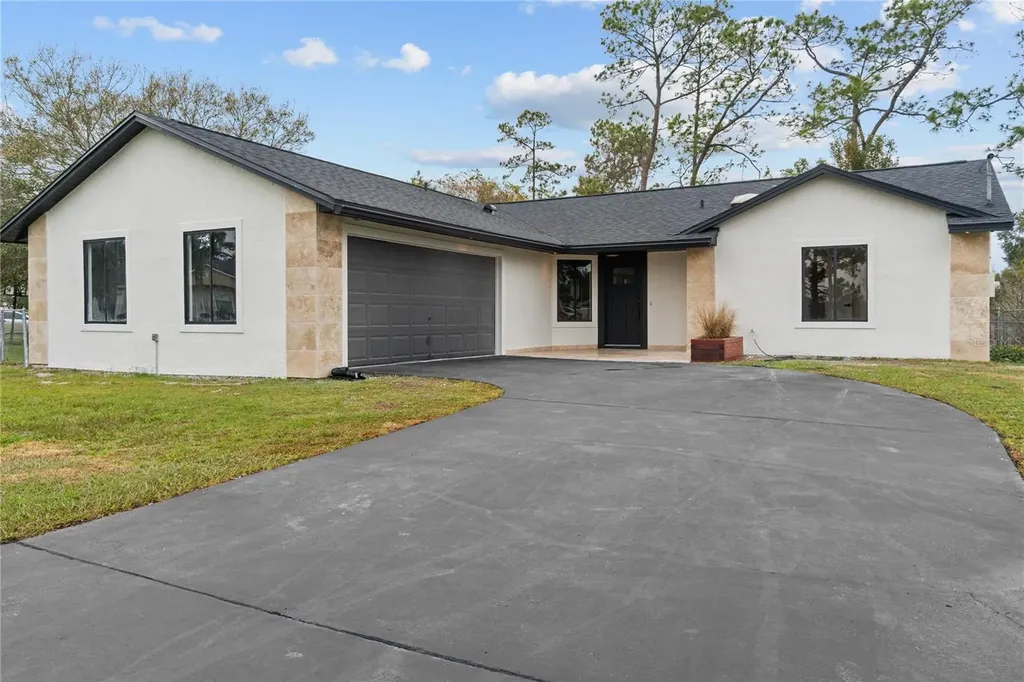 2440 Siam Court Deltona FL 32738