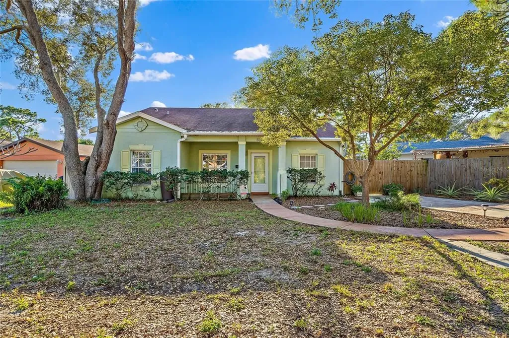 5011 Casilla Way S St Petersburg FL 33712