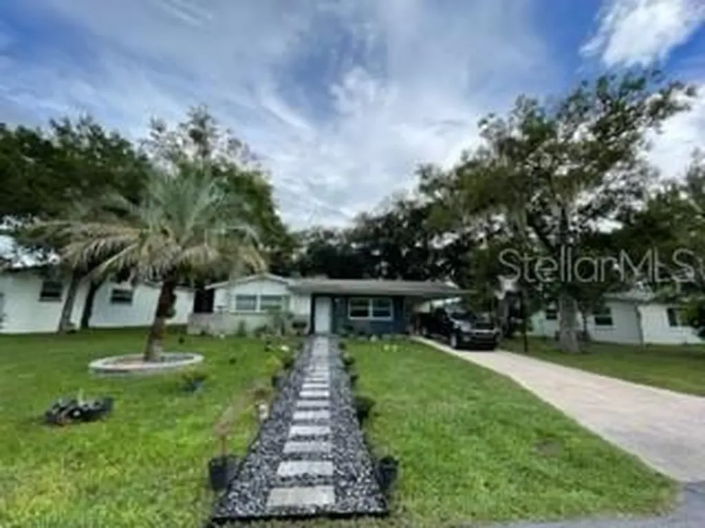 3 S Adams Street Beverly Hills FL 34465