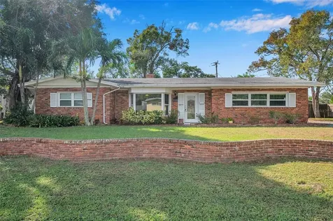 5095 39th Street S St Petersburg FL 33711