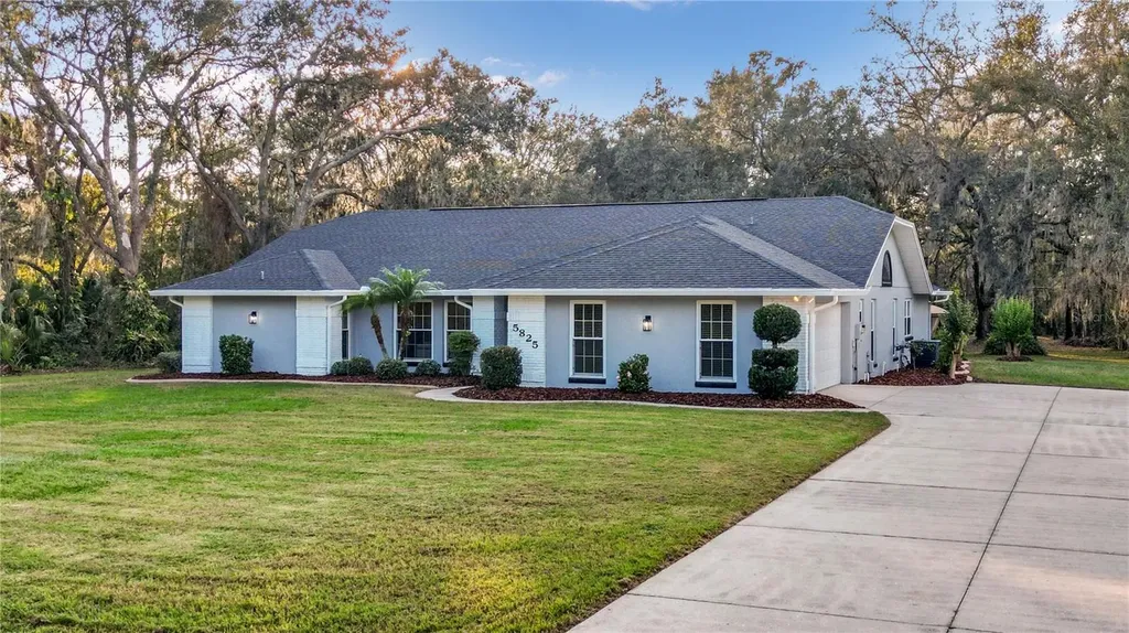 5825 Spring Lake Drive Lakeland FL 33811