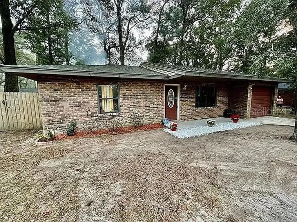 22317 NW 176th Place High Springs FL 32643