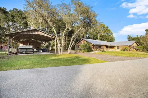 4750 Cr 309b Lake Panasoffkee FL 33538