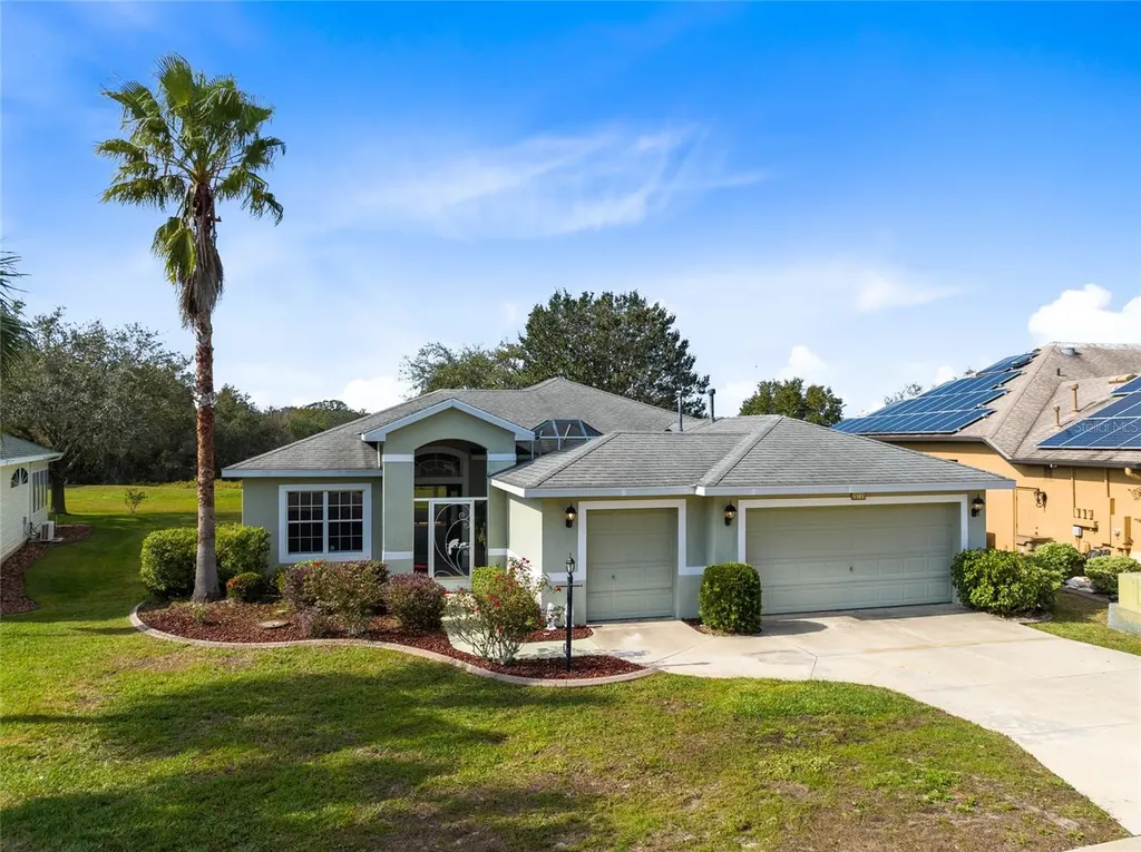 20735 Queen Alexandra Drive Leesburg FL 34748