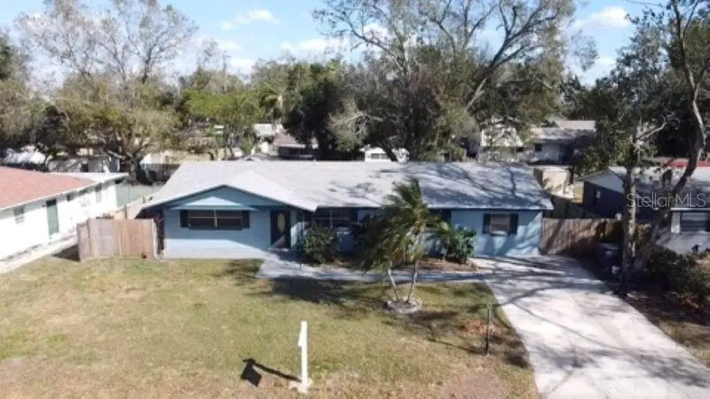 322 Tennyson Road Winter Haven FL 33884