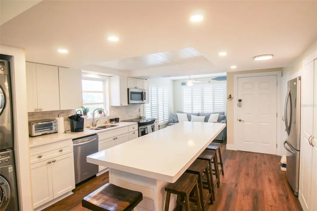 3804 Gulf Of Mexico Drive Longboat Key FL 34228