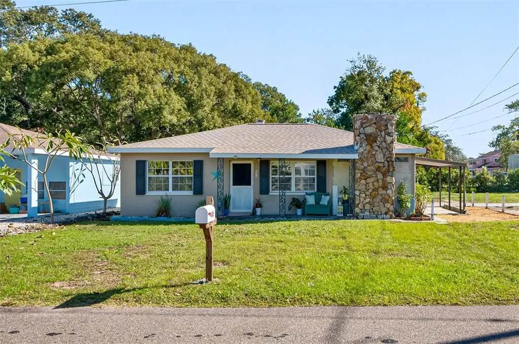 606 14th Street Palm Harbor FL 34683