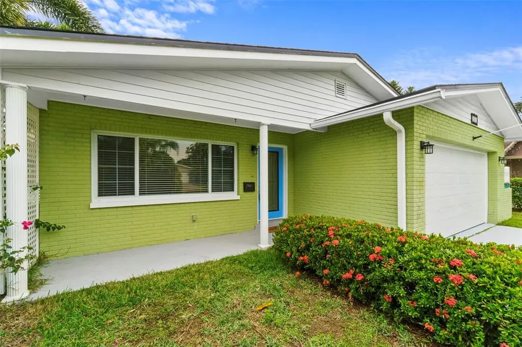 1811 New Hampshire Avenue NE St Petersburg FL 33703