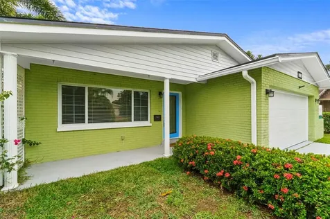 1811 New Hampshire Avenue NE St Petersburg FL 33703