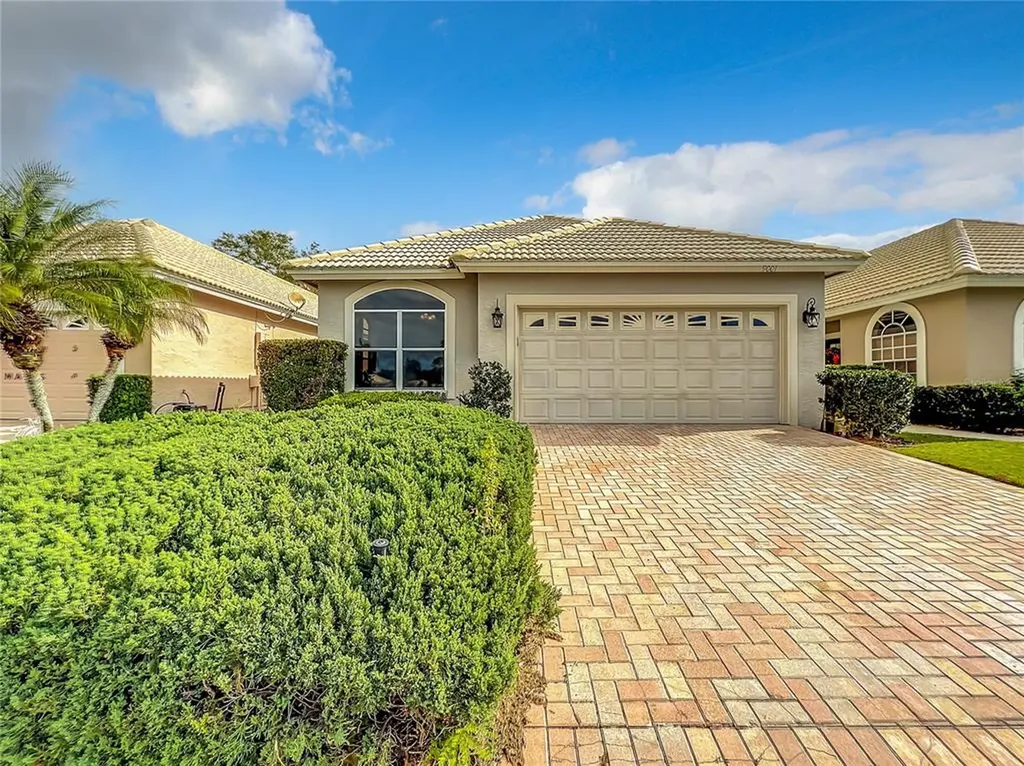 9001 Saint Andrews Way Mount Dora FL 32757