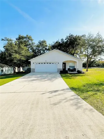 900 Powell Street Wildwood FL 34785