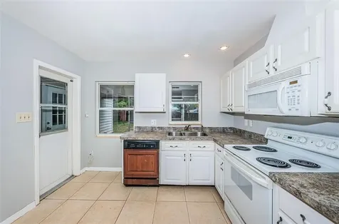 1329 Illinois Avenue Palm Harbor FL 34683