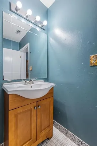 1329 Illinois Avenue Palm Harbor FL 34683