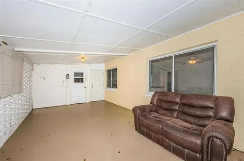 1329 Illinois Avenue Palm Harbor FL 34683