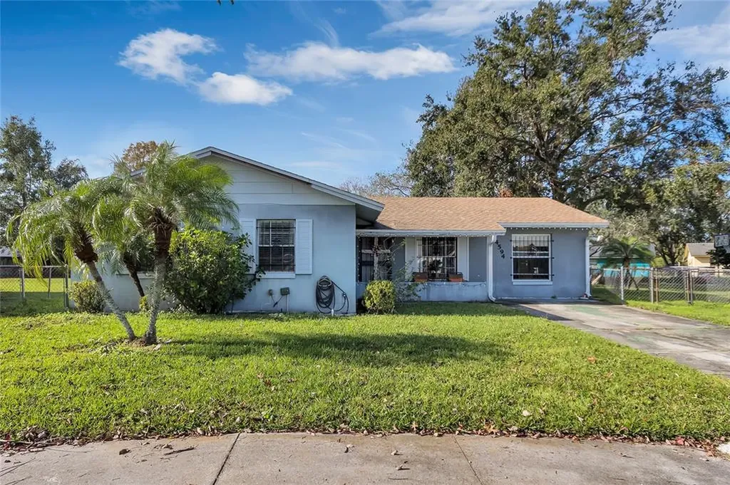 4594 Alhama Street Orlando FL 32811