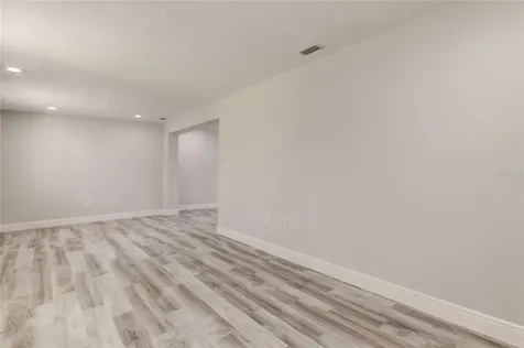 6873 20th Street N St Petersburg FL 33702