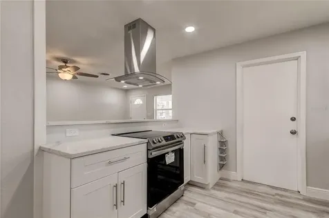 6873 20th Street N St Petersburg FL 33702