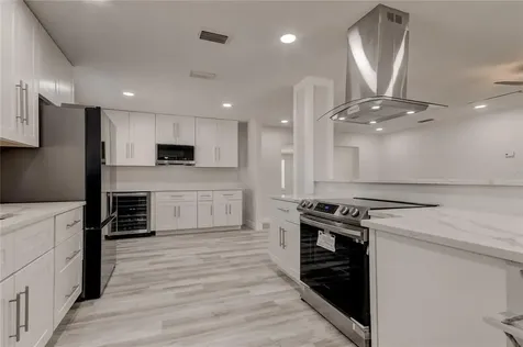 6873 20th Street N St Petersburg FL 33702