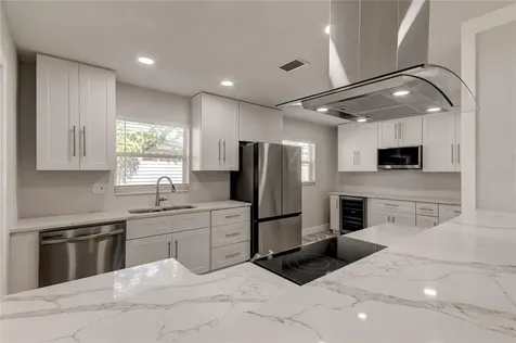 6873 20th Street N St Petersburg FL 33702