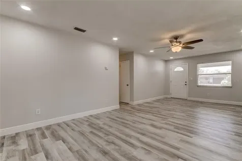 6873 20th Street N St Petersburg FL 33702