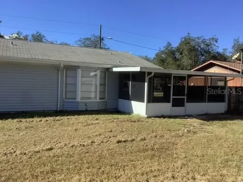 1875 Calle Buena Vista Deland FL 32724