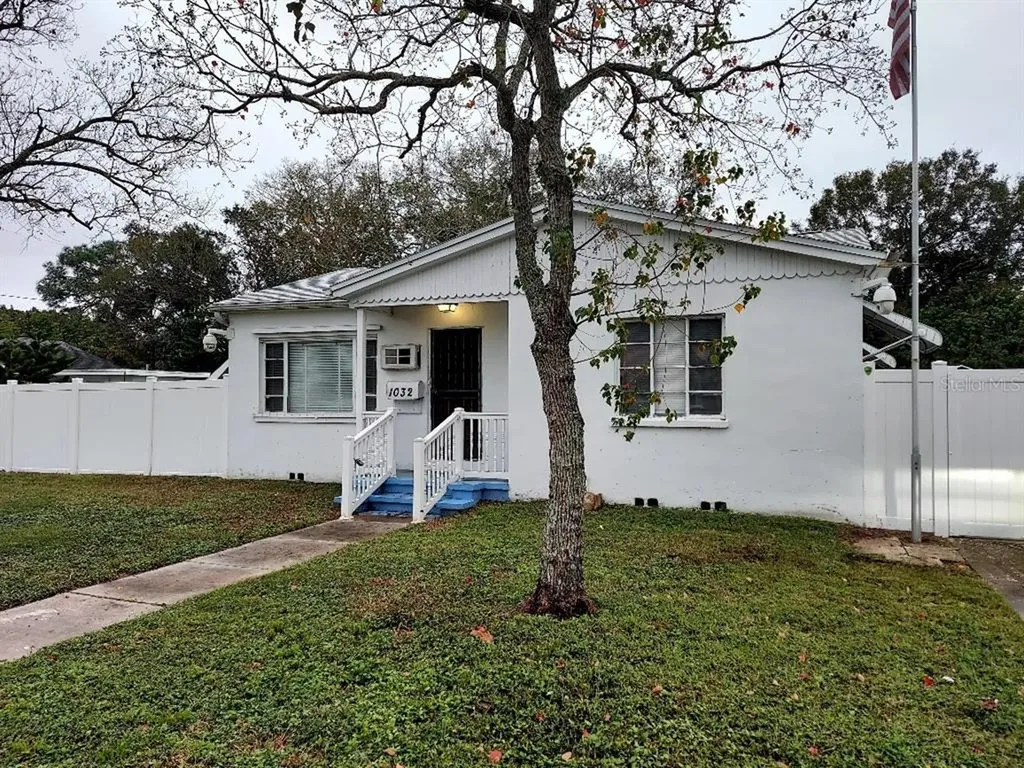 1032 54th Avenue N St Petersburg FL 33703