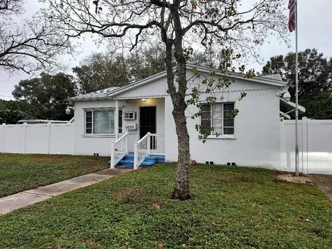 1032 54th Avenue N St Petersburg FL 33703