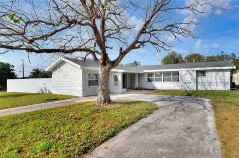 1481 Avenue F NE Winter Haven FL 33881