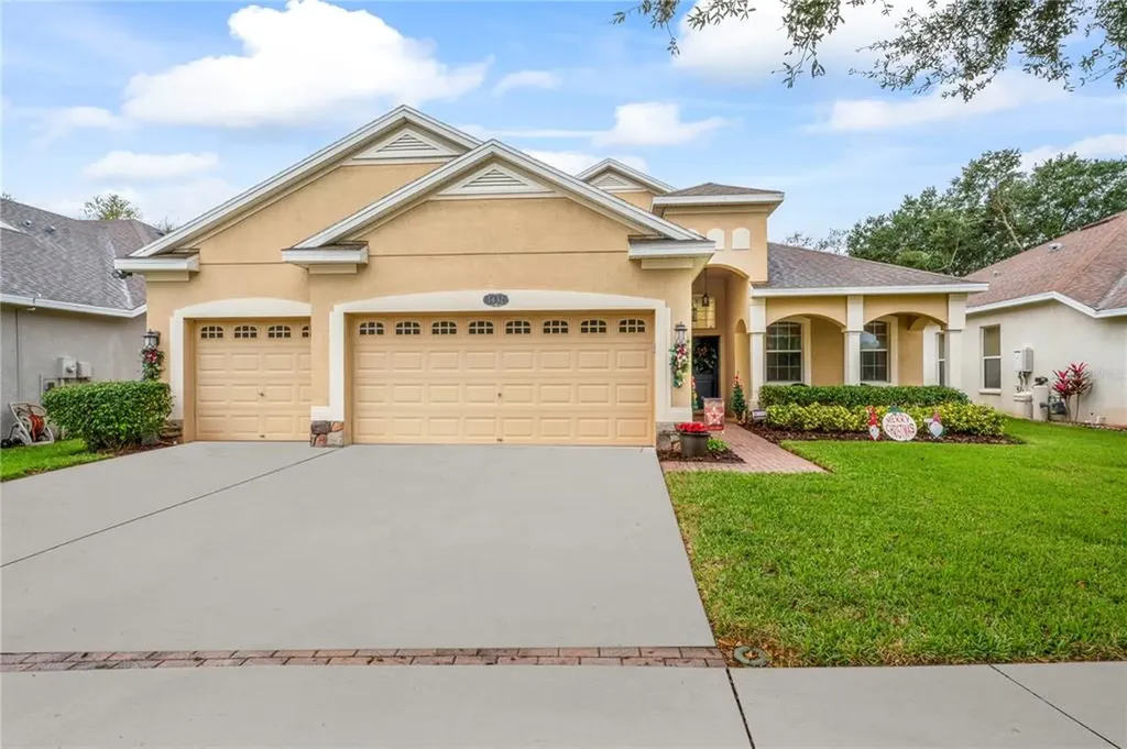 1432 Misty Valley Drive Brandon FL 33510