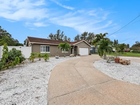 590 55th Avenue NE St Petersburg FL 33703