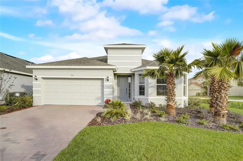709 Grazie Loop Davenport FL 33837