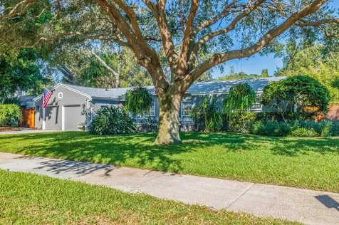 319 57th Avenue S St Petersburg FL 33705