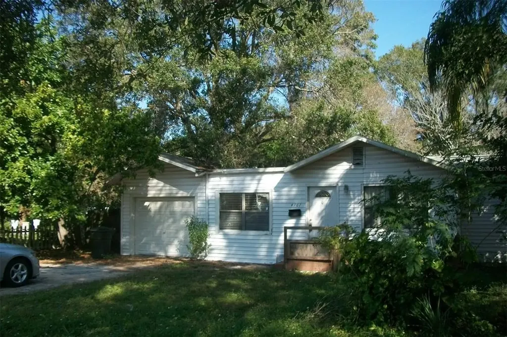 4767 Haines Road N St Petersburg FL 33714