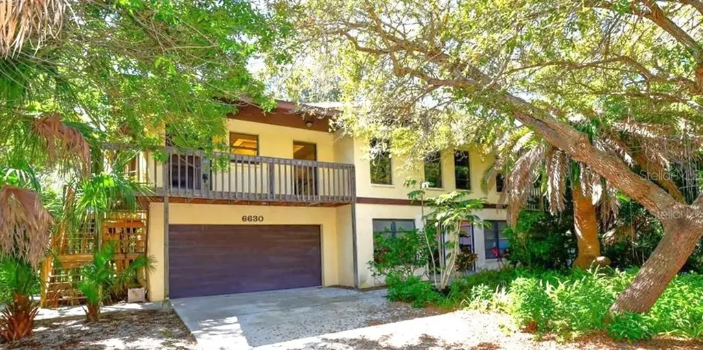 6628 Peacock Road Sarasota FL 34242
