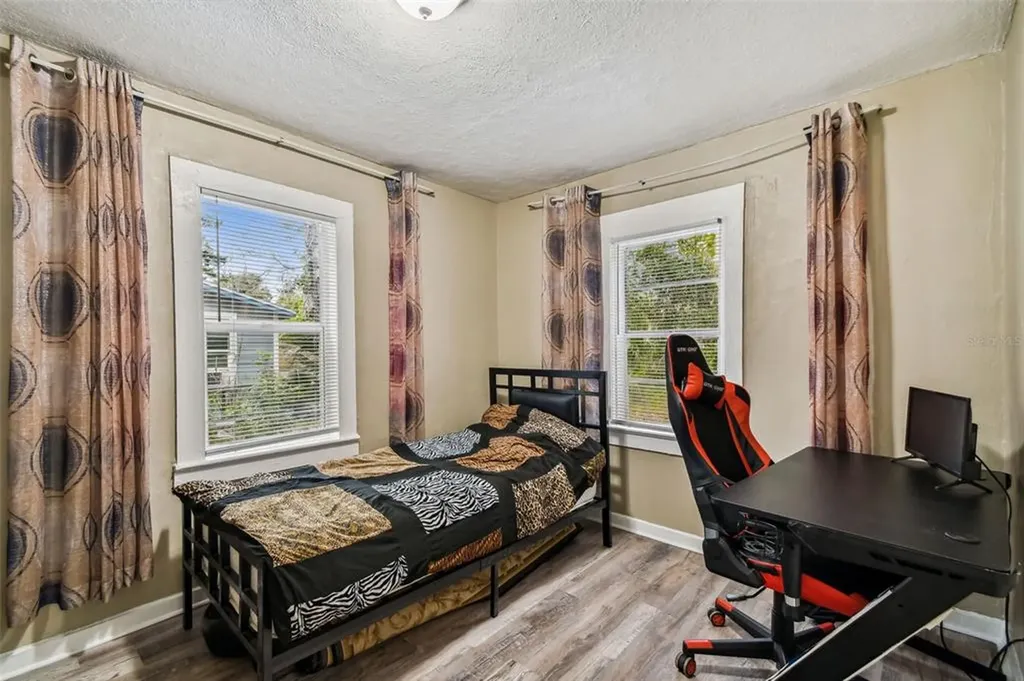 1553 29th Street Sarasota FL 34234