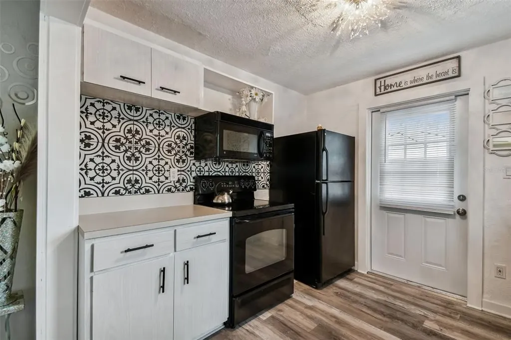 1553 29th Street Sarasota FL 34234