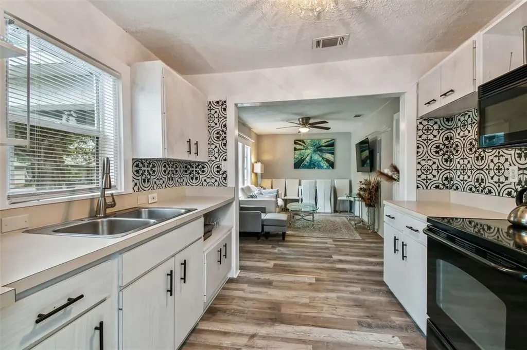 1553 29th Street Sarasota FL 34234