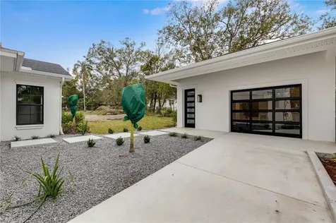2313 Derbyshire Avenue Lakeland FL 33803