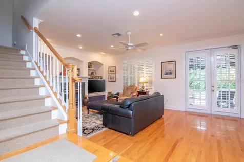 4004 W De Leon Street Tampa FL 33609