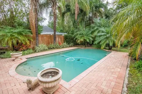 4004 W De Leon Street Tampa FL 33609