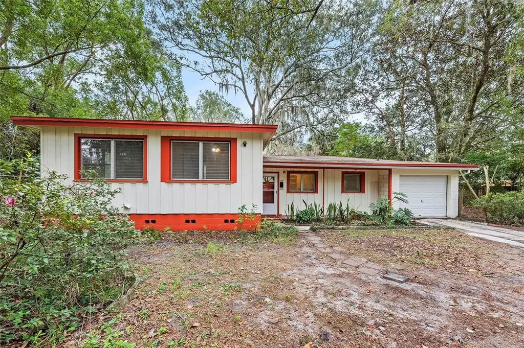 1109 NE 5th Place Gainesville FL 32601