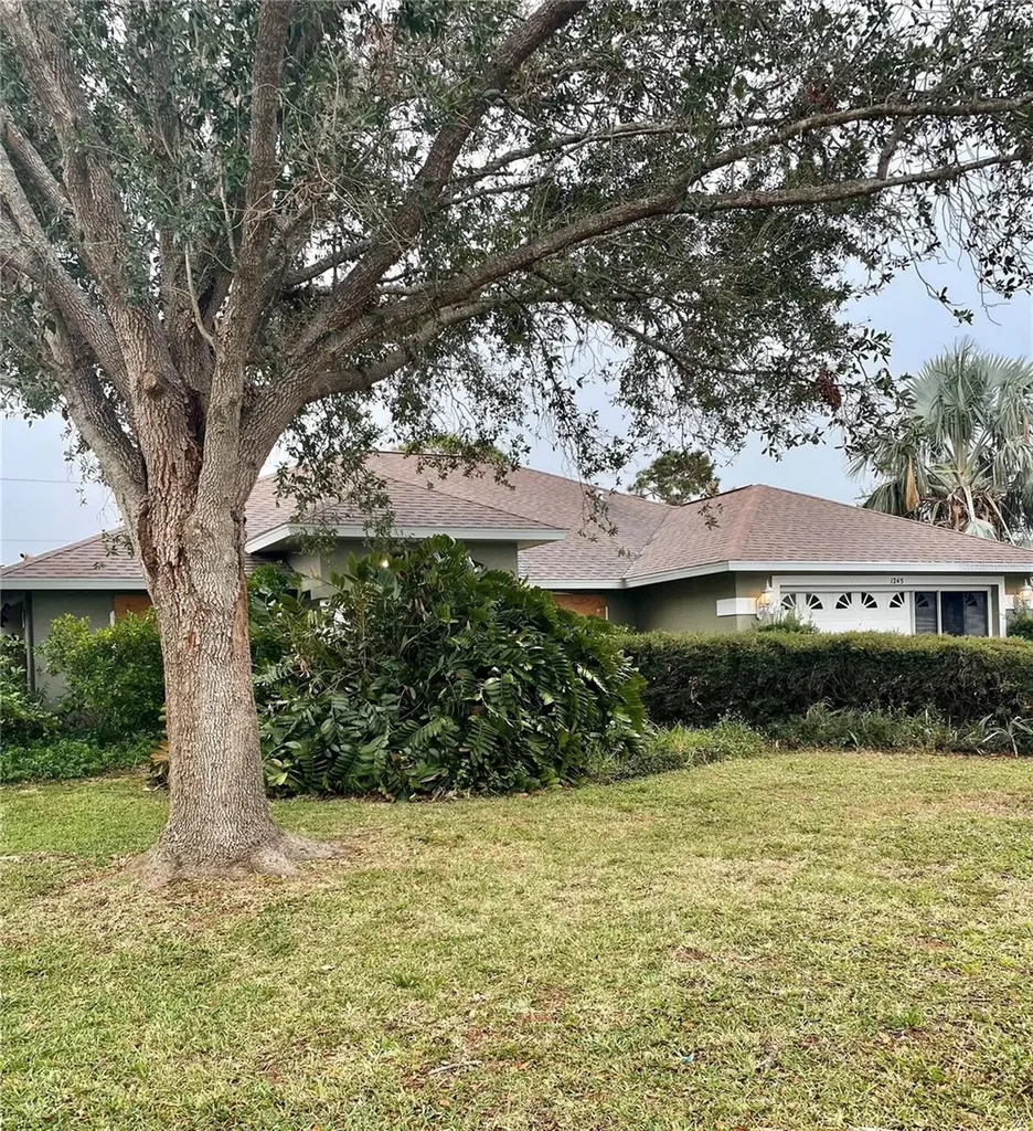 1245 Yacht Club Drive Venice FL 34293