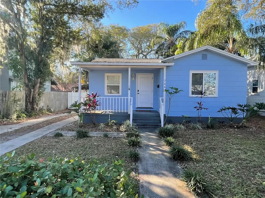 744 32nd Avenue N St Petersburg FL 33704