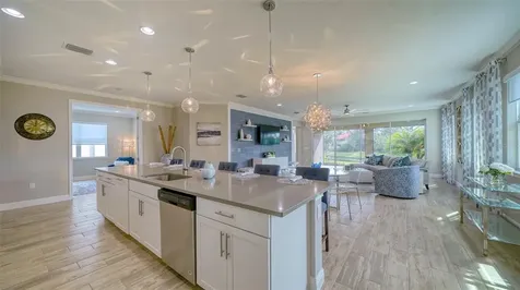 5921 Long Shore Loop Sarasota FL 34238