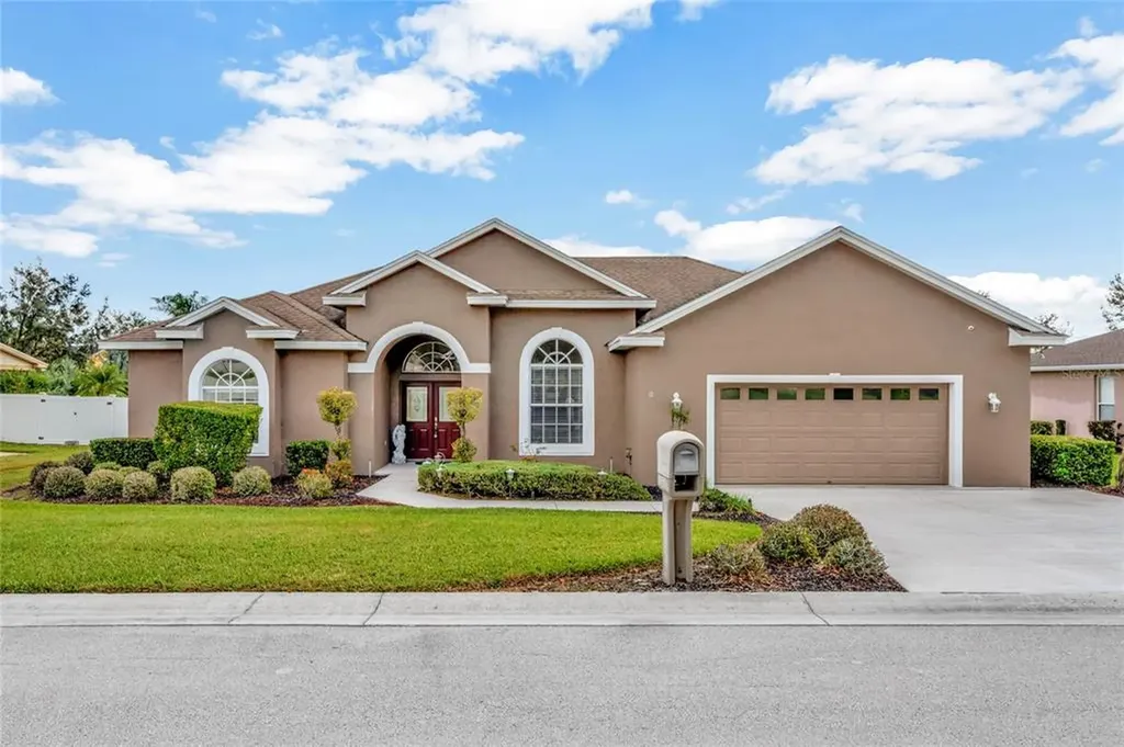 818 Hart Lake Street Winter Haven FL 33884