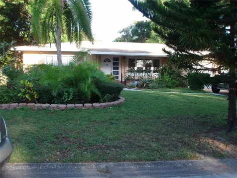 1309 Woodcrest Avenue Clearwater FL 33756