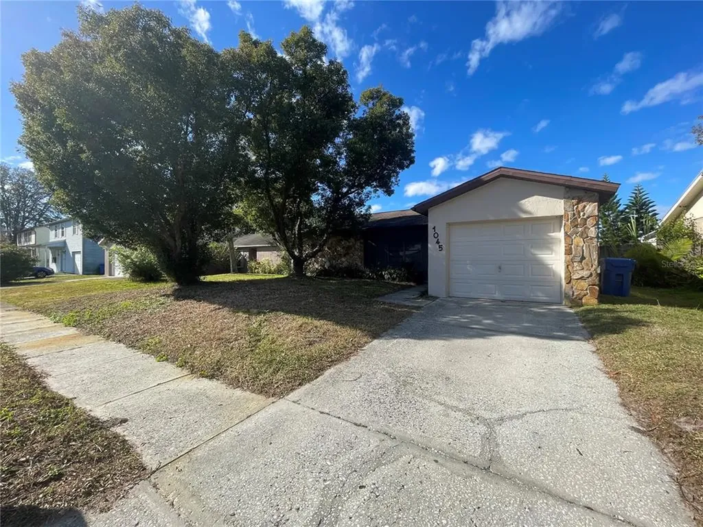 1045 Axlewood Circle Brandon FL 33511