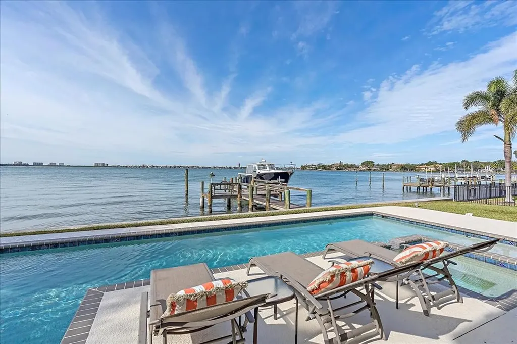 2168 Sparrow Court Sarasota FL 34239